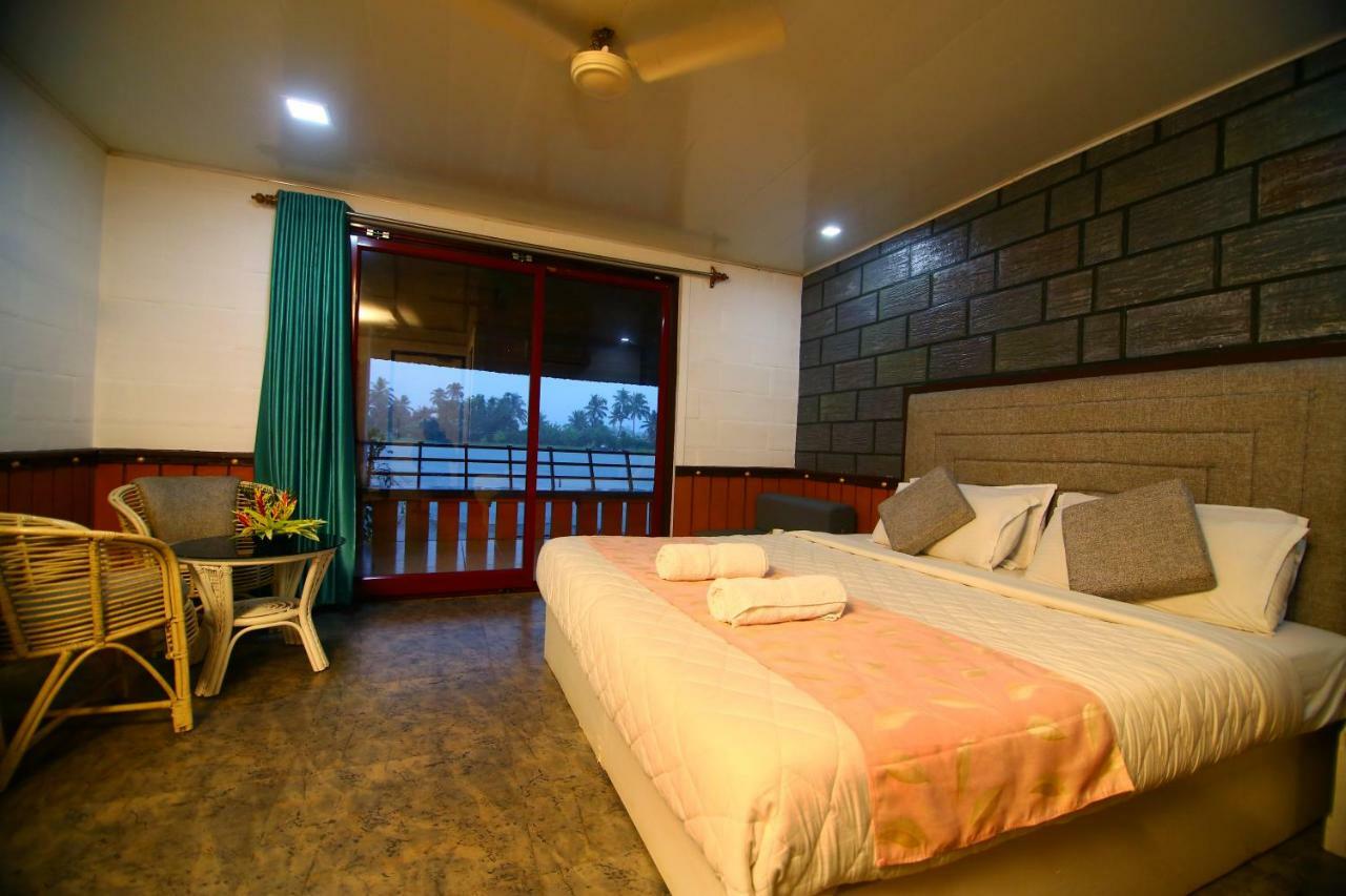 Green Palace Ayurveda Resort, Alleppey Alappuzha Exterior photo
