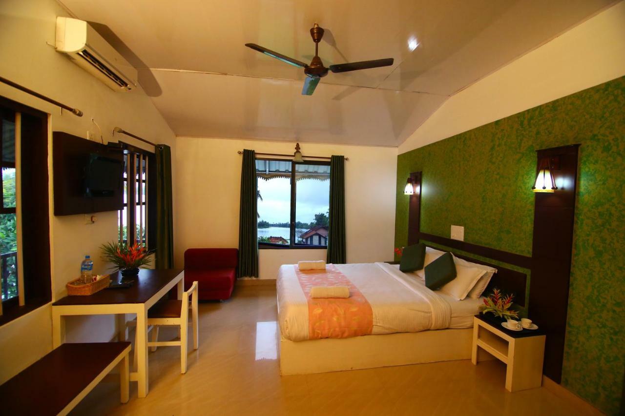 Green Palace Ayurveda Resort, Alleppey Alappuzha Exterior photo