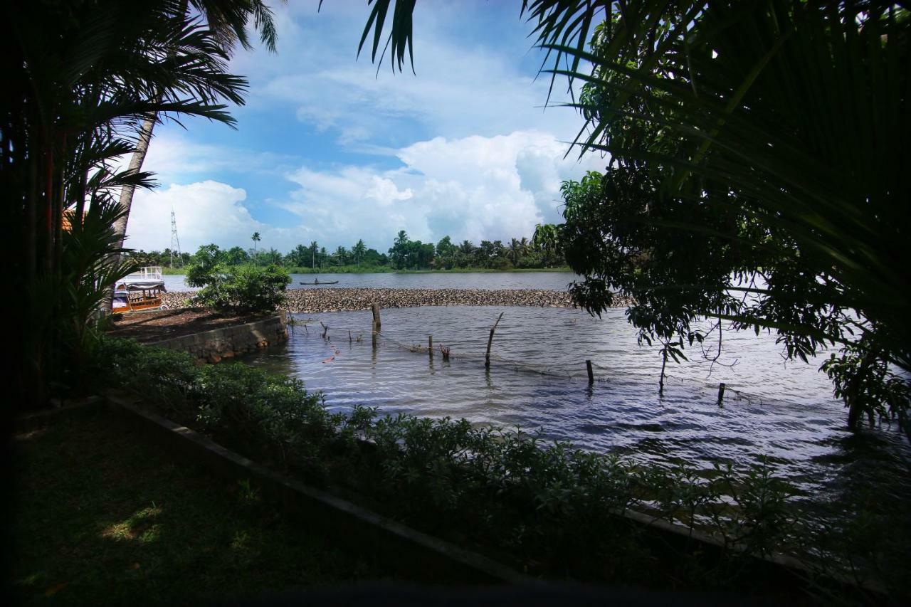 Green Palace Ayurveda Resort, Alleppey Alappuzha Exterior photo
