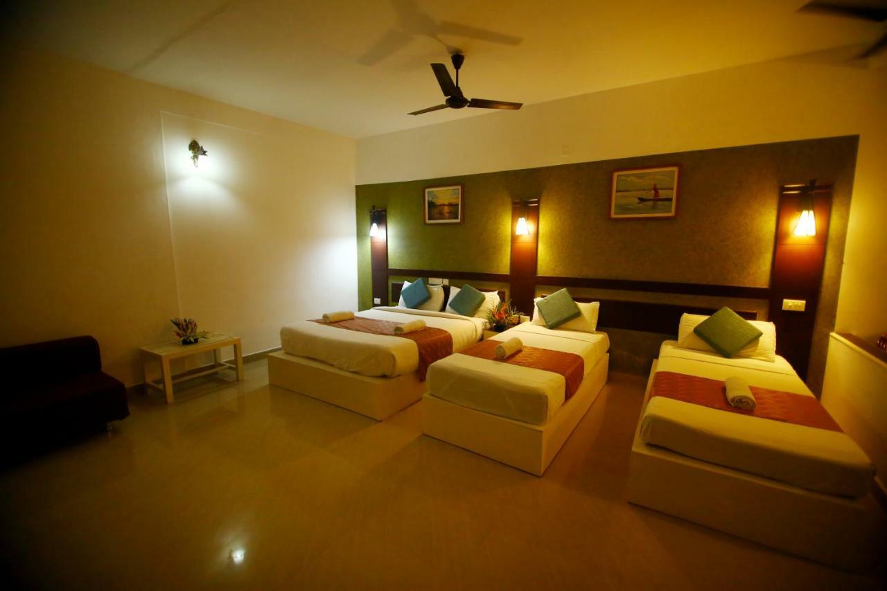 Green Palace Ayurveda Resort, Alleppey Alappuzha Exterior photo