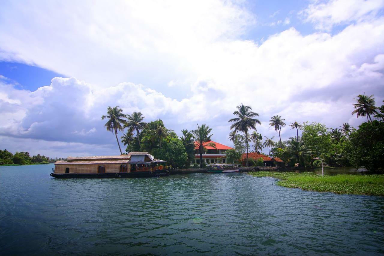 Green Palace Ayurveda Resort, Alleppey Alappuzha Exterior photo