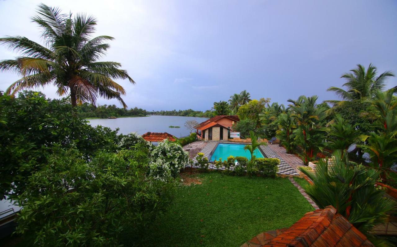 Green Palace Ayurveda Resort, Alleppey Alappuzha Exterior photo